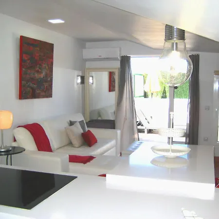 Lacy Golf (adults Only) Appartement